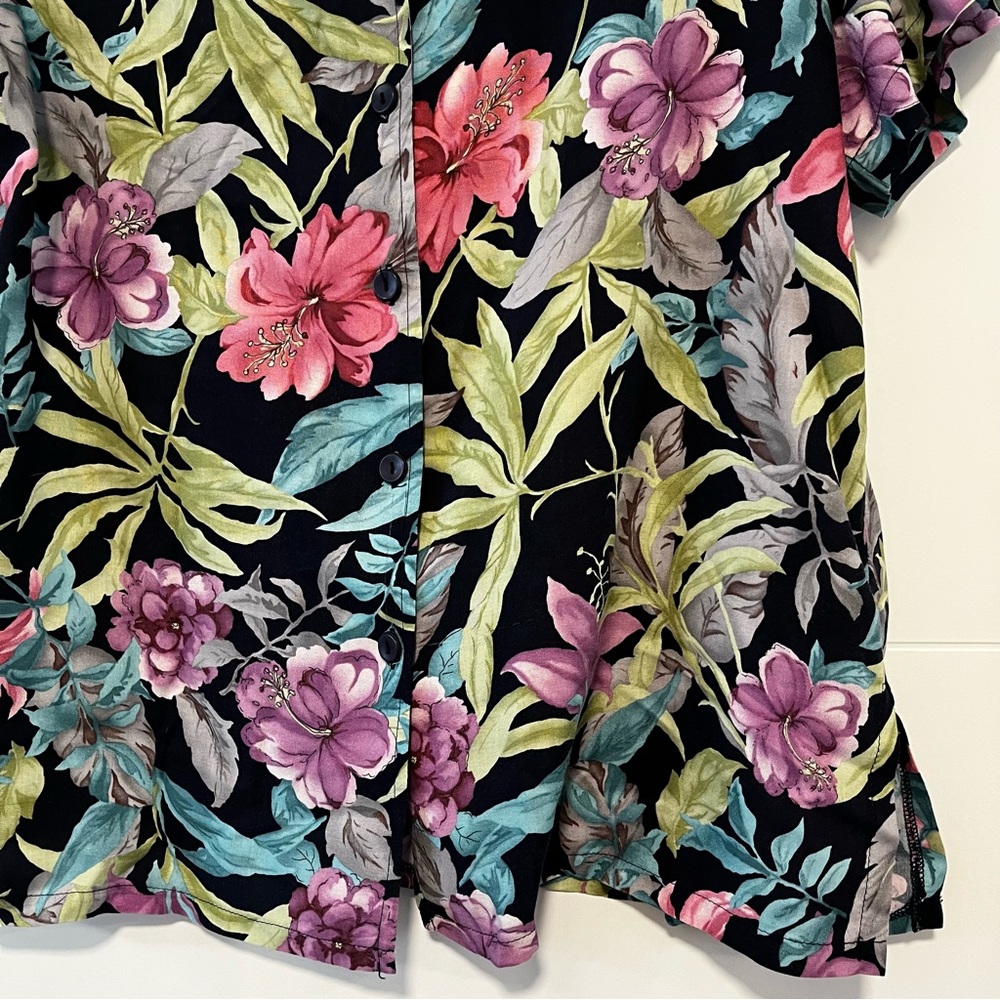 Miller’s | Vintage Hawaiian Button Up Tee - Picture 5 of 14